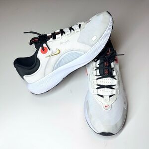Nike Women’s React Escape Run Summit Sneakers White / Gold / Black Size- 10.5